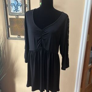 Torrid Black Ruched Tunic with Lace Sleeves